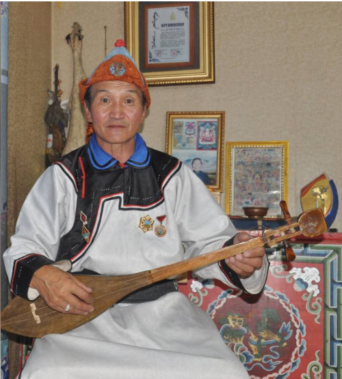 2025 оны шилдэг өвлөн уламжлагчаар Ховд аймгийн Дуут сумын харьяат “Монгол тууль” өвийг өвлөн уламжлагч, 8 дахь үеийн Урианхай туульч Нацагийн Дамдиндорж шалгарчээ.